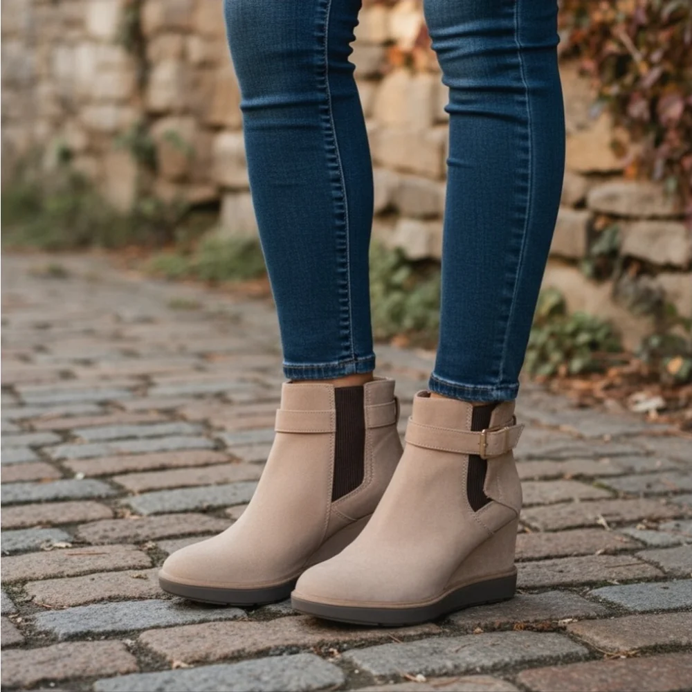 Dr Scholl's Classic Ripple Buckle Wedge Boots Booties - 10 M Khaki Tan Beige